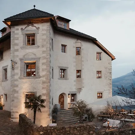 Ansitz Steinbock Hotel
